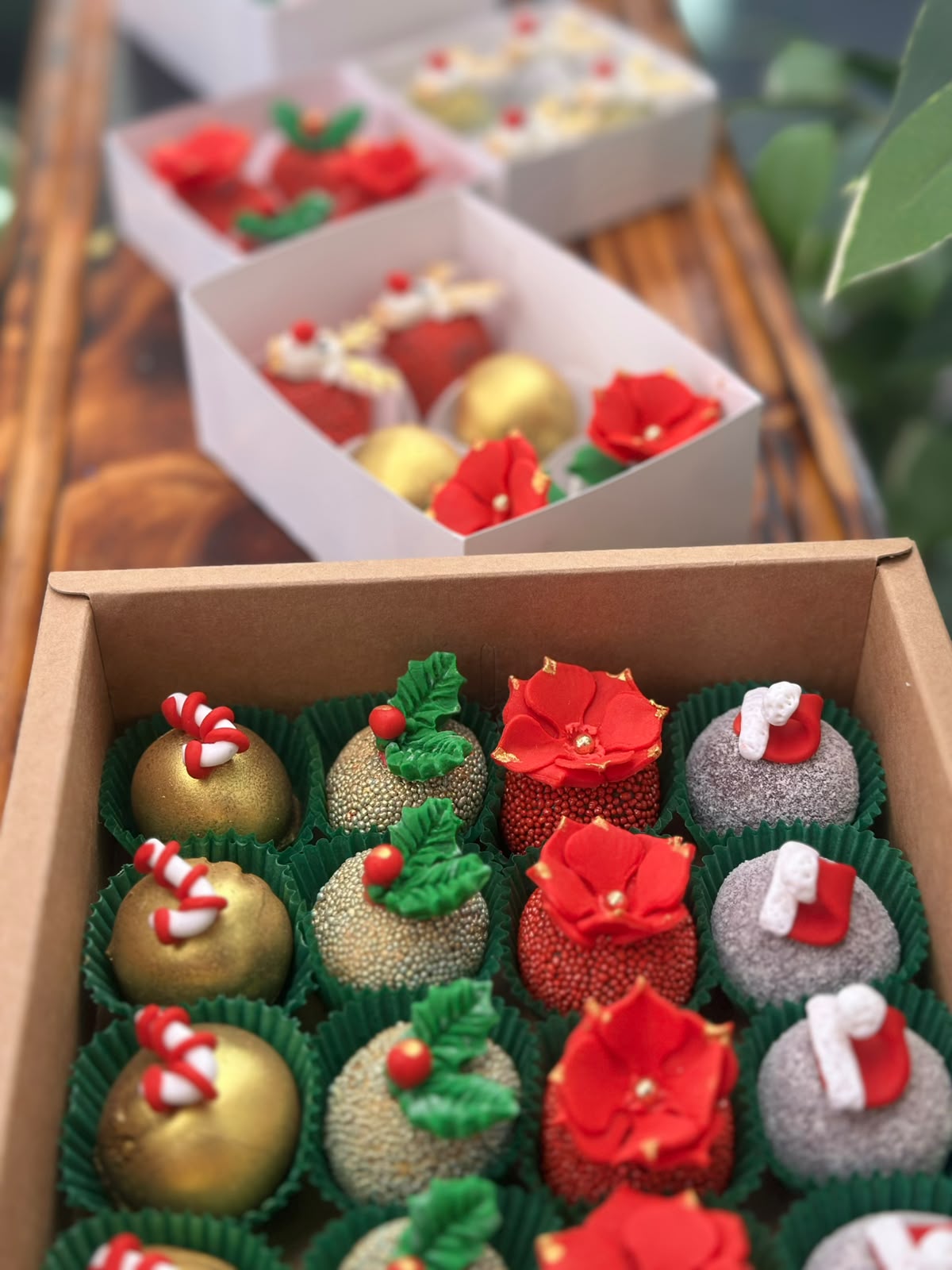 Caja de 16 Bombones Navideños
